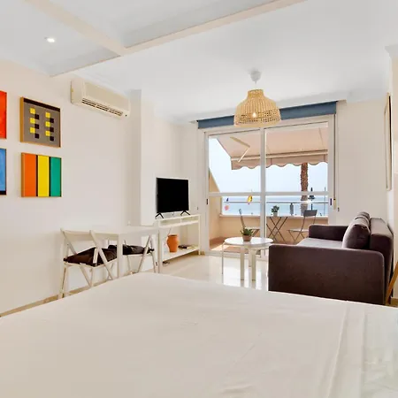 Primera Linea De Playa, Aparcamiento Y Wifi Gratis Apartment